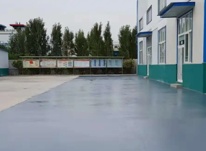 丰都彩色路面喷涂翻新的材料对冬季